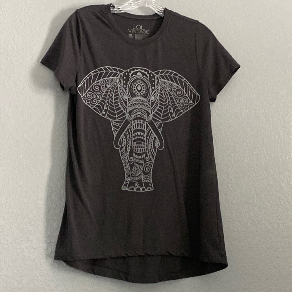 *5 for $20!* Lol Vintage grey Elephant Tee size Large